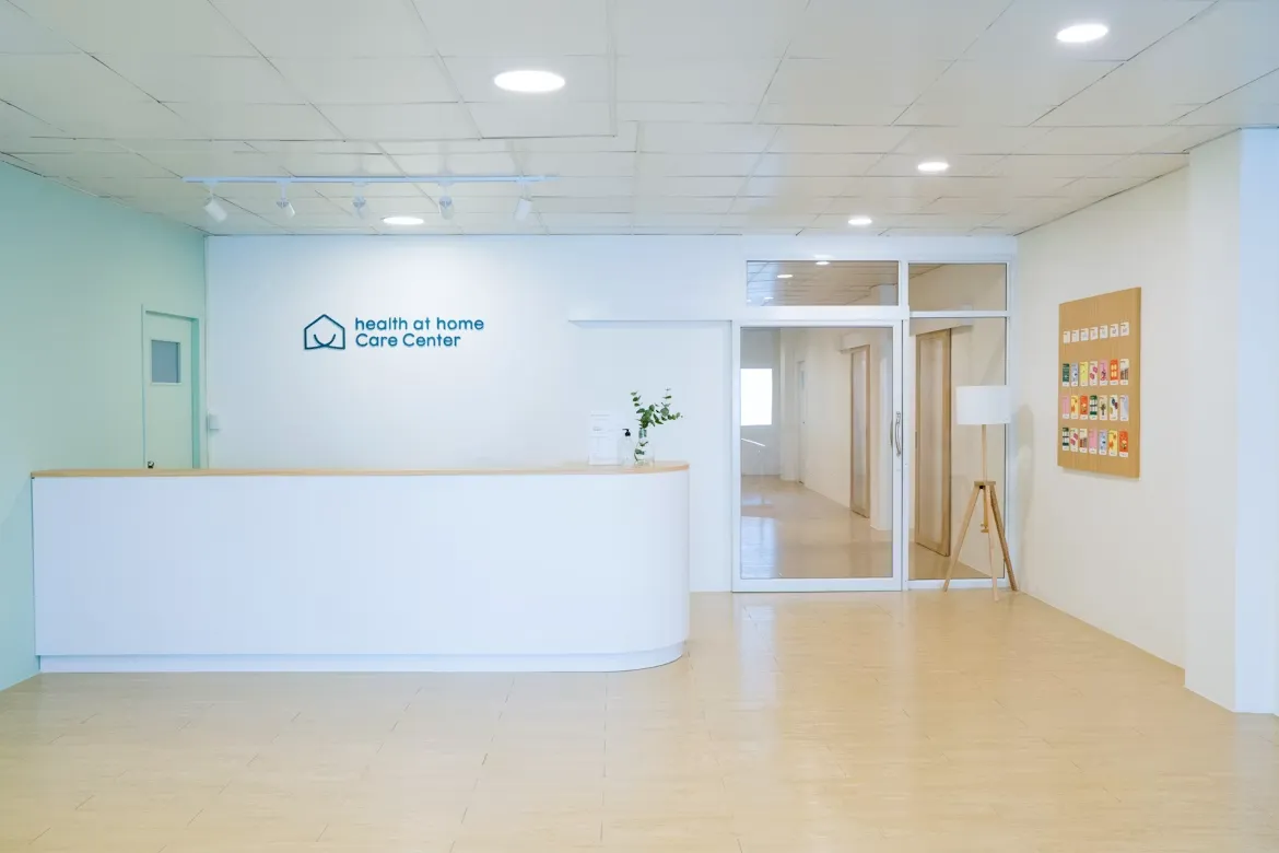 Doctor consultation room interior design Delhi NCR