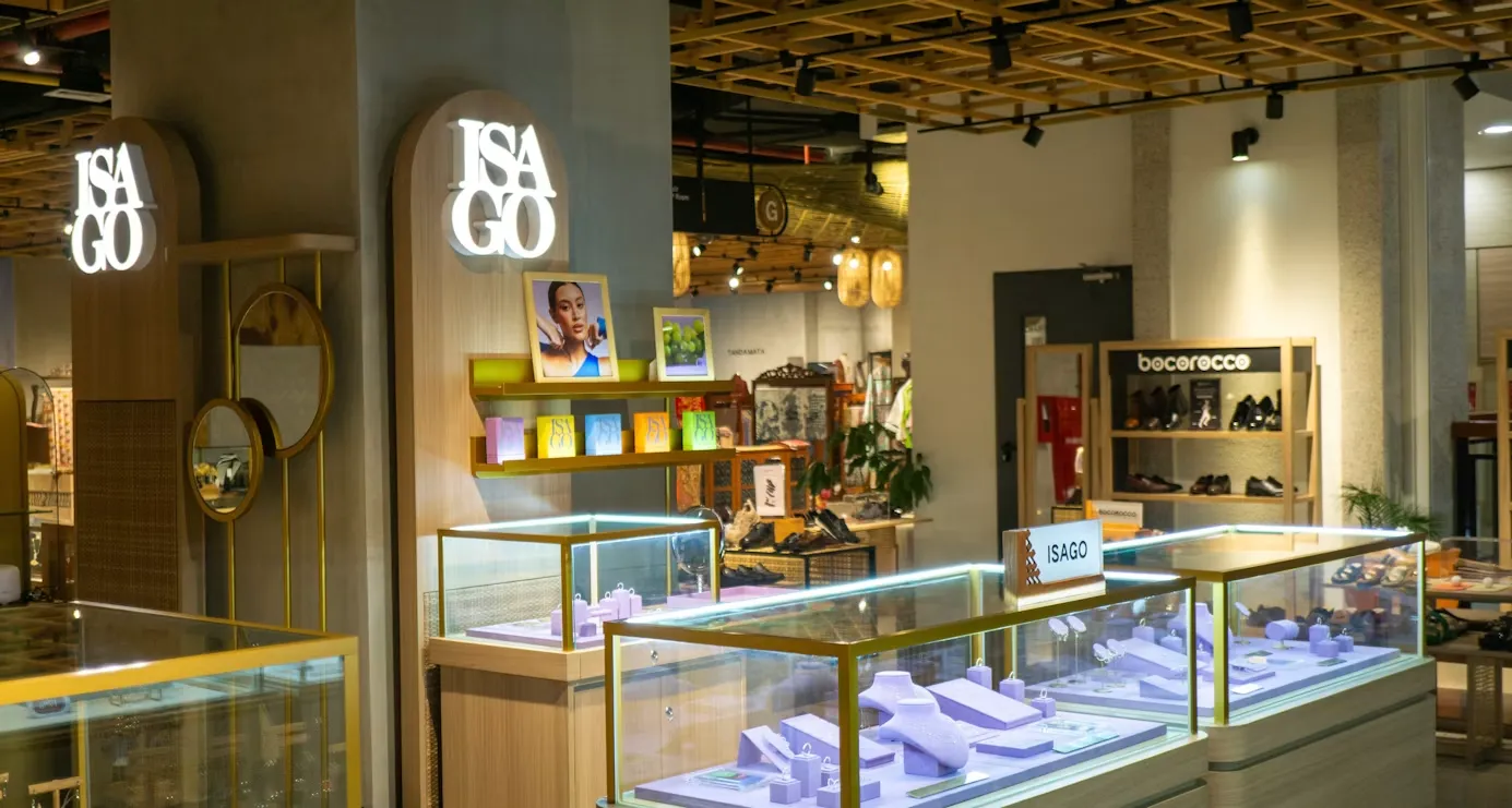 Jewellery furniture luxury showroom design