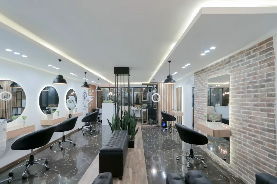 Nail bar beauty bar quick service design