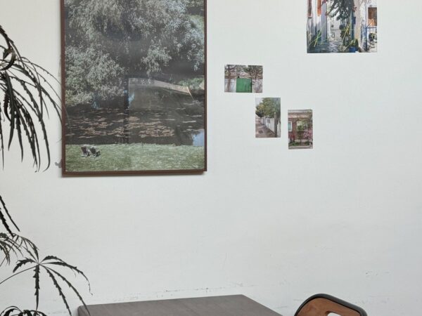 Customized wall design with wall art and accent lighting