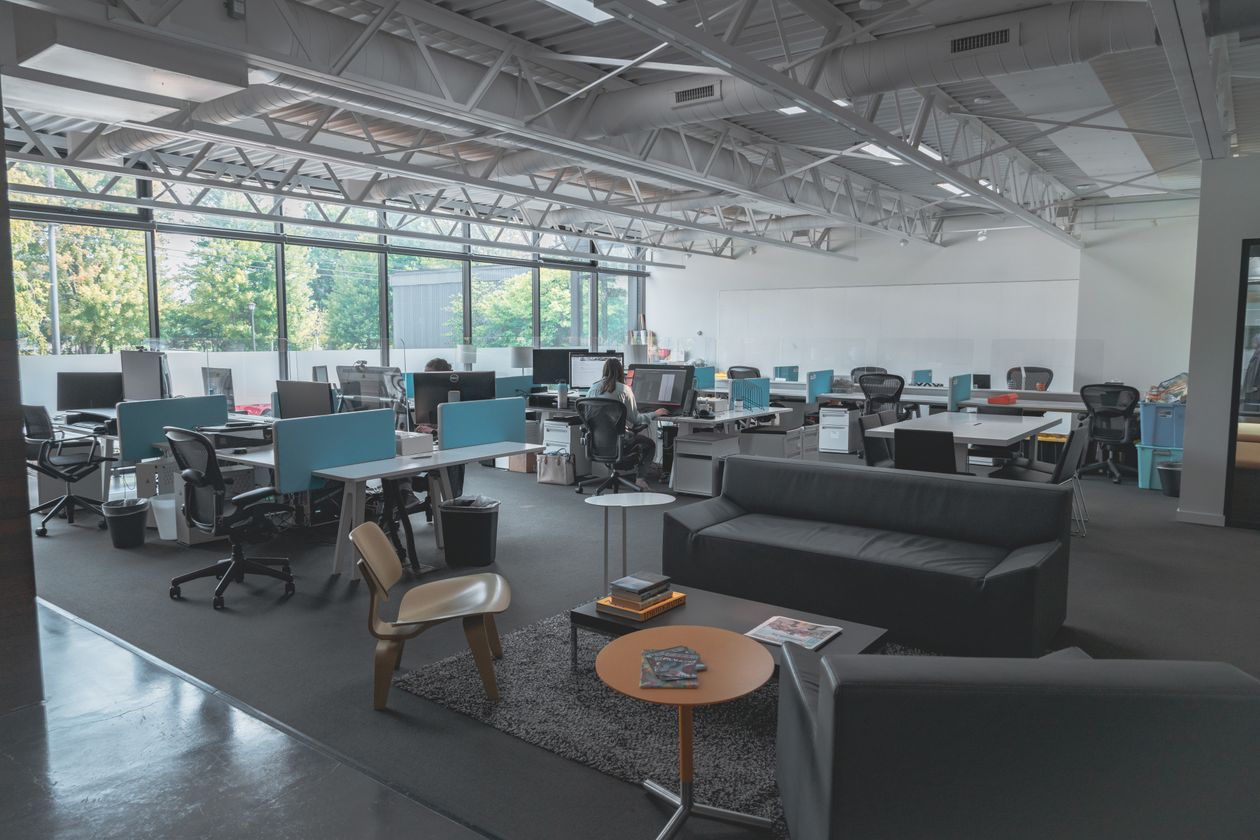 Modern customized wall design in corporate office