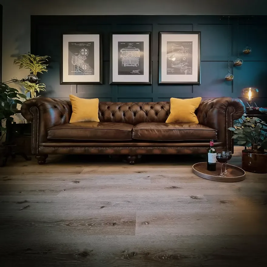 Chesterfield tufted luxury sofa